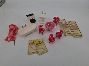 Vintage Houseworks Dollhouse Furniture & Accessories Mixed Lot