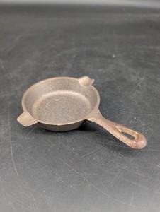 Vintage Griswold Cast Iron Skillet Small Block Erie PA