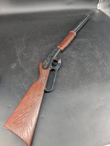 Daisy Lever-Action BB Gun With Wood-Style Stock
