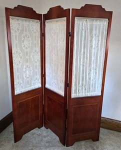 Wooden 3-Panel Folding Room Divider With Lace Inserts
