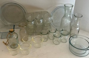 Mixed Lot Vintage Clear Glassware, Pyrex Plate, Carafes & Bowls
