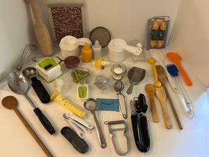 Mixed Lot Kitchen Utensils, Measuring Tools &amp Gadgets