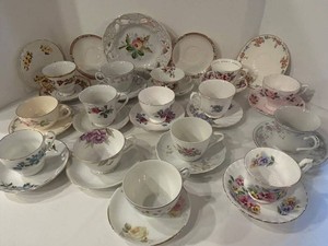 Tea Party Time Floral Teacups & Saucers Mixed Lot