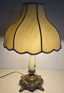Antique Silk-Craft Ornate Table Lamp wShade