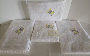 Bright White Contour & Bath Rugs (Lot of 4) New in Packages