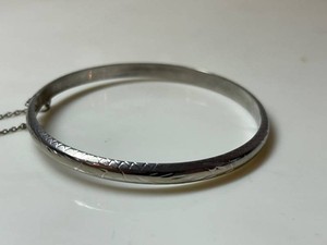 925 Silver Engraved Hinged Bangle Bracelet With Safety Chain