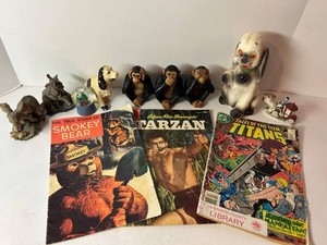 Vintage 11-Piece Dog Chalkware & Comic Collectibles Mixed Lot