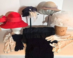 4 Vintage Womens Hats, Gloves & Shawl Mixed Lot