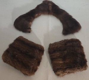 Vintage Brown Fur Collar & Matching Cuffs Set (Lot of 3)