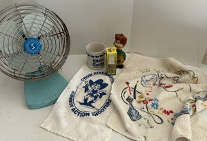 Superior Electric Model 800 Fan & Novelty Collectibles Mixed Lot