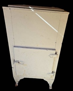 Antique Painted Metal Ice Chest - 21 12 X 17 X 41 in