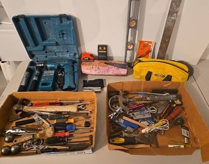 Makita 9.6V Cordless Drill, Ryobi Detail Carver, Stud sensor &amp Hand Tools Mixed Lot