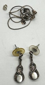 Marcasite Pearlescent dangle earring in 925 silver & scrap silver