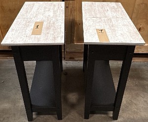2 nightstands