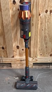 Dyson cordless vacuum cleaner