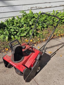 Toro Model 38195 Snowblower