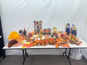 Large Lot of Thanksgiving Decor