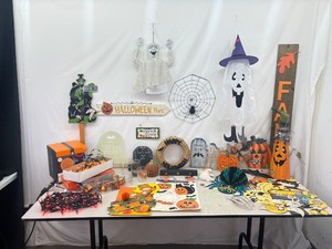 Large Lot of Halloween Decor