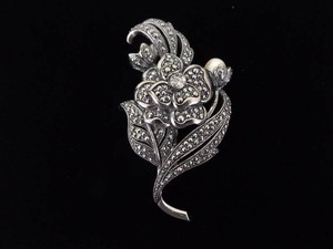 Vintage Kenneth J Lane (KJL) Art Nouveau Flower Brooch