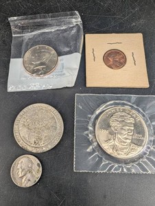 Assorted U.S. & Commemorative Coins (Lot of 5)