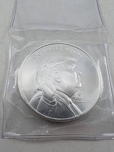 Donald Trump 45th President 1 Oz .999 Silver Round