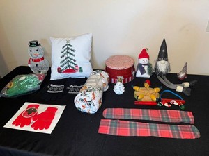 Christmas Decor & Holiday Accessories Mixed Lot
