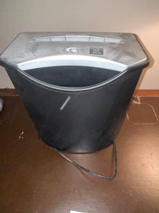 Paper Shredder - Fellowes P-85