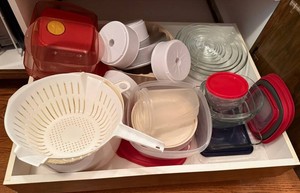 Food Storage & Bakeware - Glass Containers, Bowls & Kitchen Accessories Mixed Lot