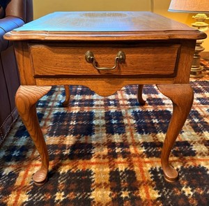 VTG Occasional Table - Oak One-Drawer Cabriole Leg 27 X 22 X 23 in