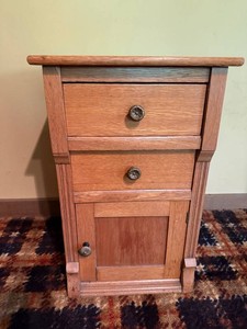 VTG Nightstand Cabinet - Oak Two-Drawer Bedside Table