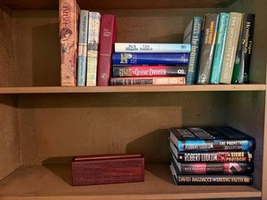 Hardcover Book Collection & Cribbage Board (contents unverified) Mixed Lot