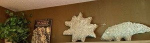 Fossil Decor - Prehistoric Figures, Fossils Book & Artificial Plant