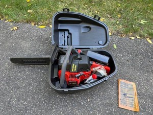 Chainsaw - Craftsman 358.0110 16in 36cc With Case