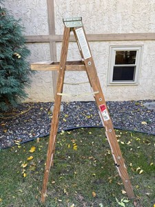 Step Ladder - Werner W336 6 Ft Type III 200 Lb