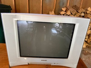 Vintage CRT TV - Sony Trinitron KV-20FS120