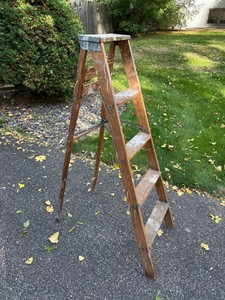 Wooden Step Ladder - Folding A-frame With Top Platform