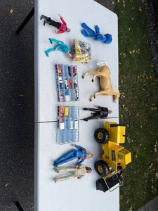 Toy Vehicle & Action Figure Mixed Lot - Vintage Tonka Mighty Diesel