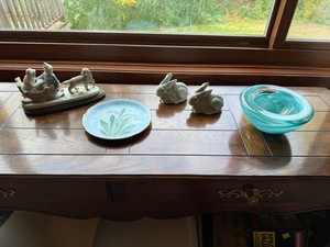 VTG Art Glass Bowl - Decorative Figurines & Ceramic Mixed Lot