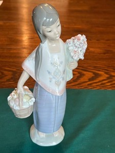 Porcelain Figurine - Lladro Girl With Flowers & Basket
