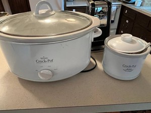 Kitchen Appliances Mixed Lot of 3 - Rival Crock-Pot & Hamilton Beach Can Opener