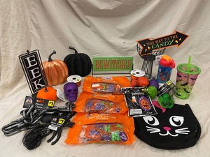 Halloween Candy & Decor Mixed Lot - 4 Candy Bags