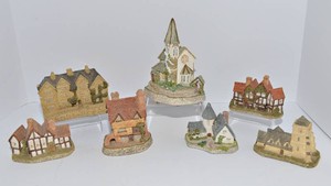 David Winter Collectible Cottage & Building Figurines  Includes Music Box