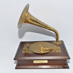 Vintage Gramophone-Style Music Box