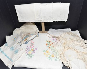 Vintage Embroidered Linens, Tablecloth & Doilies