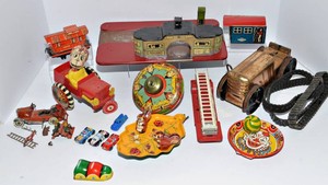 Vintage Tin Wind-Up Toys & Toy Parts