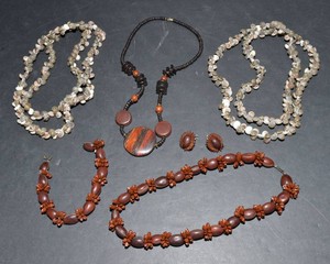 Vintage Shell & Wooden Jewelry  Necklaces, Earrings & Bracelet