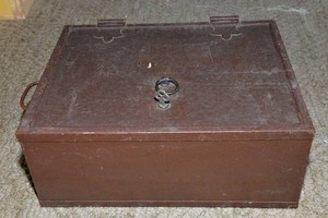 Vintage Heavy Metal Safe with Key