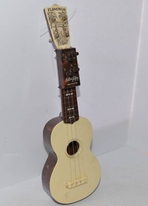 Flamingo Ukulele with Arthur Godfrey Chord Changer