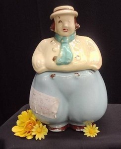 VINTAGE 1940S SHAWNEE POTTERY DUTCH BOY (HAPPY JACK) CERAMIC COOKIE JAR WITH BLUE PANTS