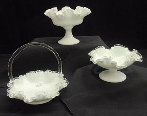 THREE GORGEOUS VINATGE FENTON  PIECES